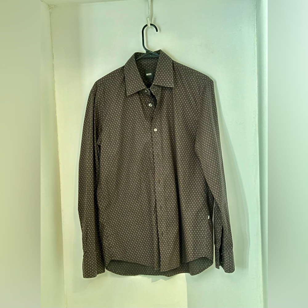 Boss dress shirt 17.